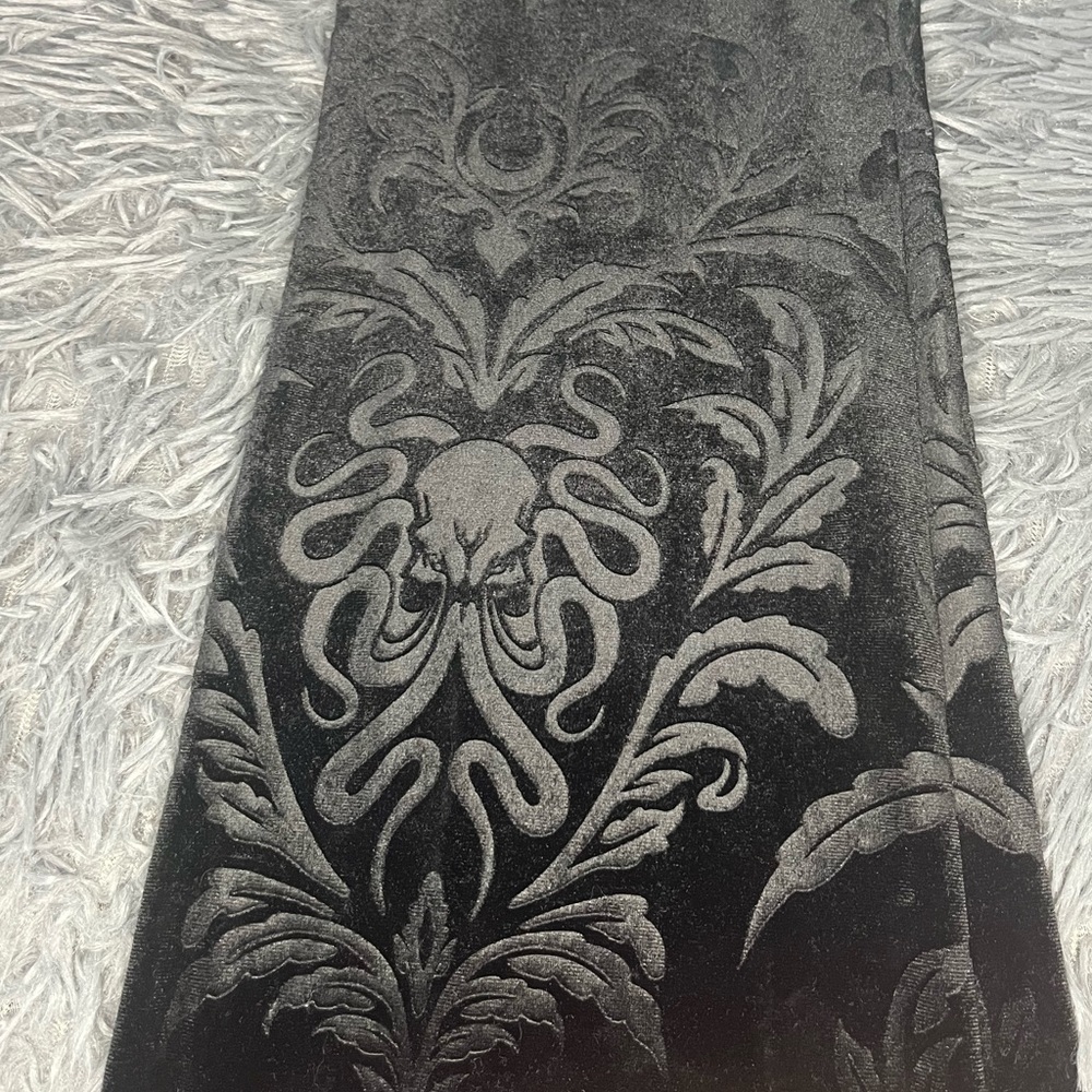 Shein velvety khathulu flared bottom pants - Picture 5 of 5